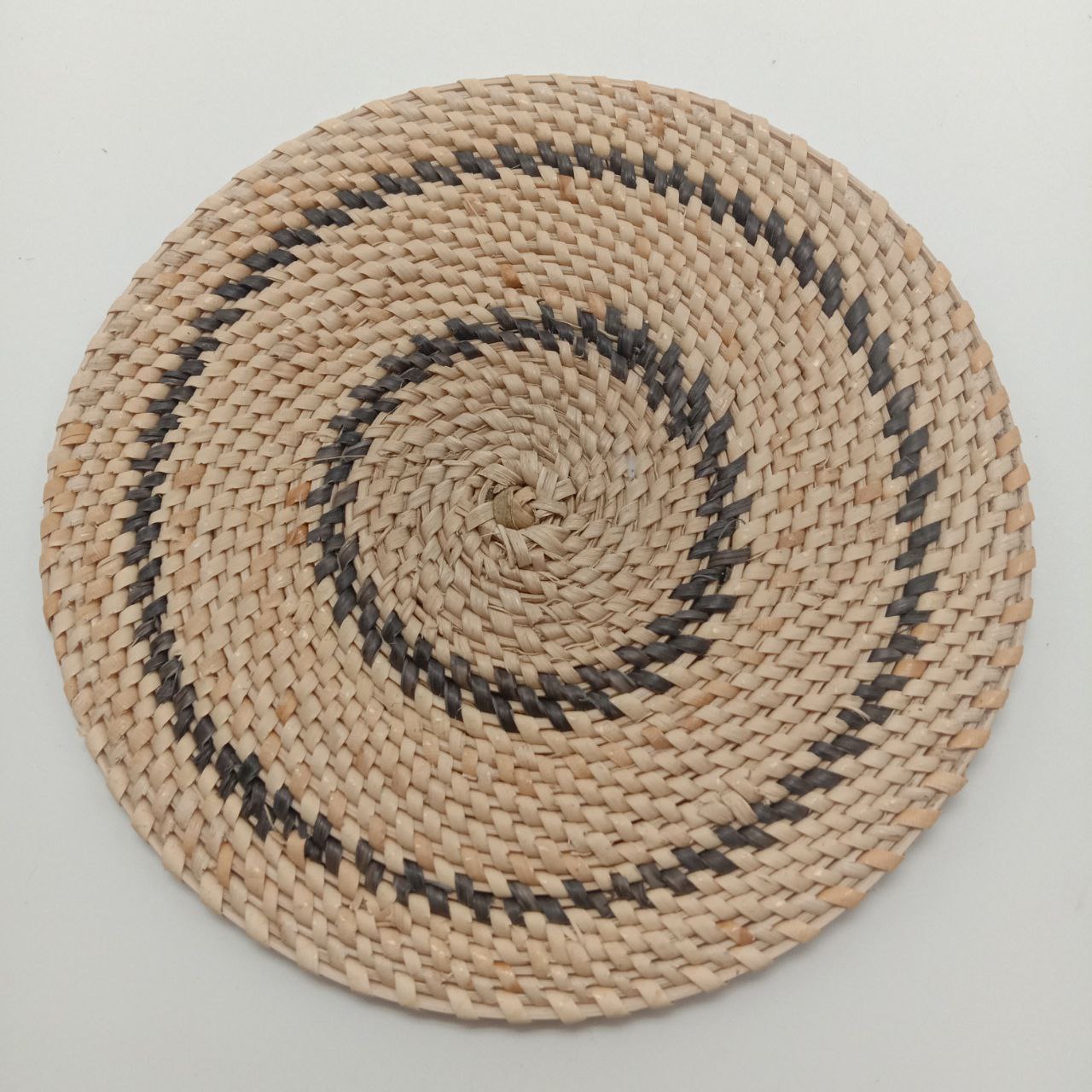 RATTAN PLATE L 190325 Y DL 002