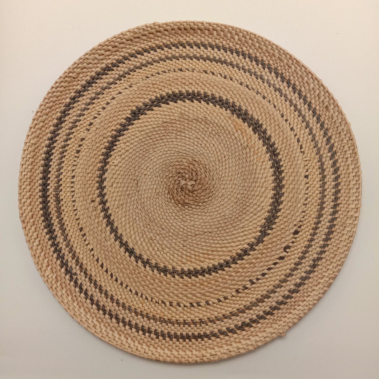 RATTAN PLATE L 190325 Y DL 003