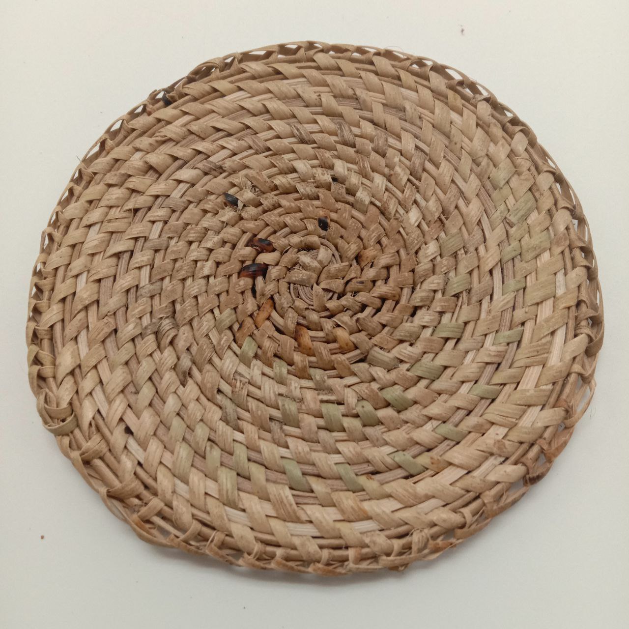 RATTAN PLATE L 190325 Y BL 002