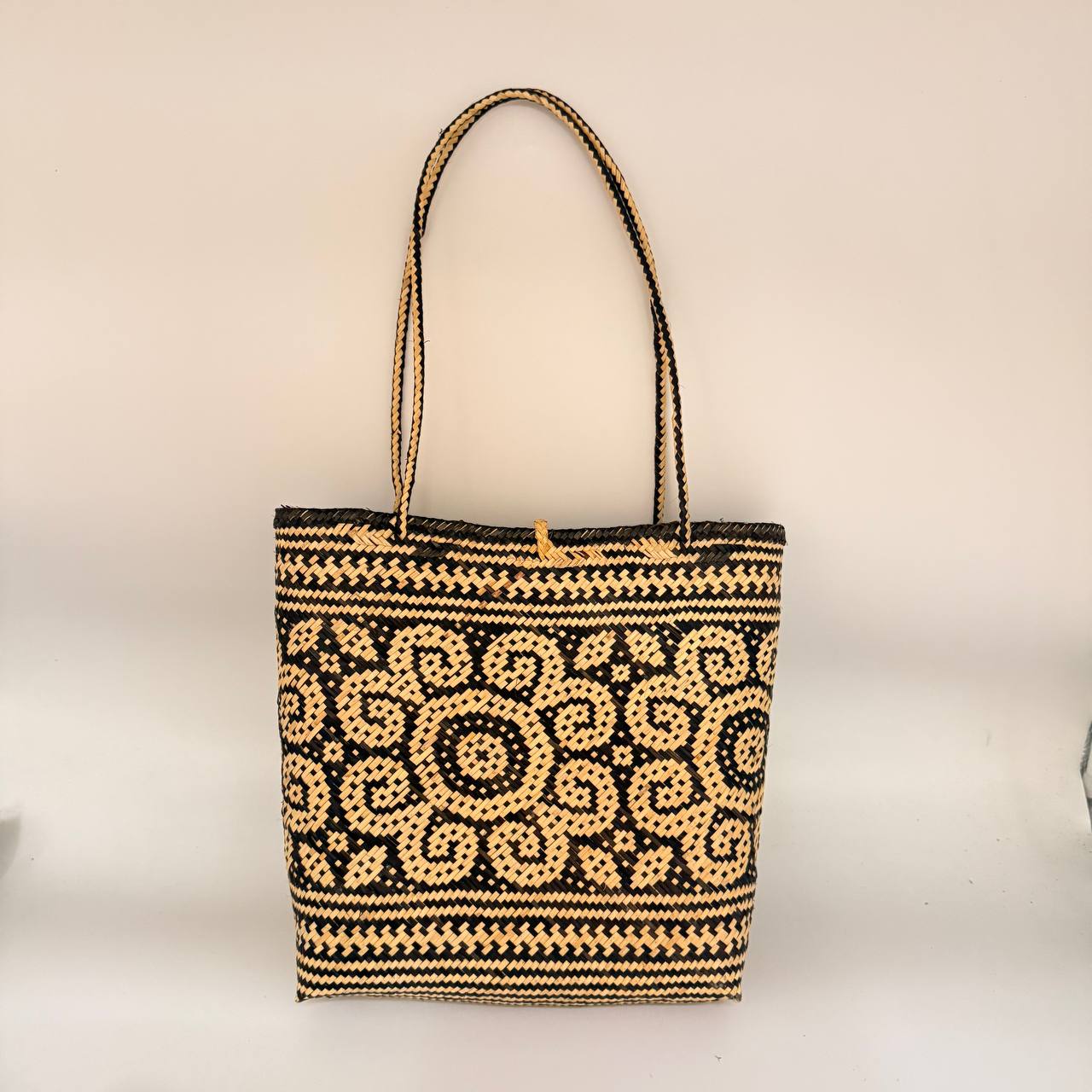 RATTAN HANDBAG DESIGN