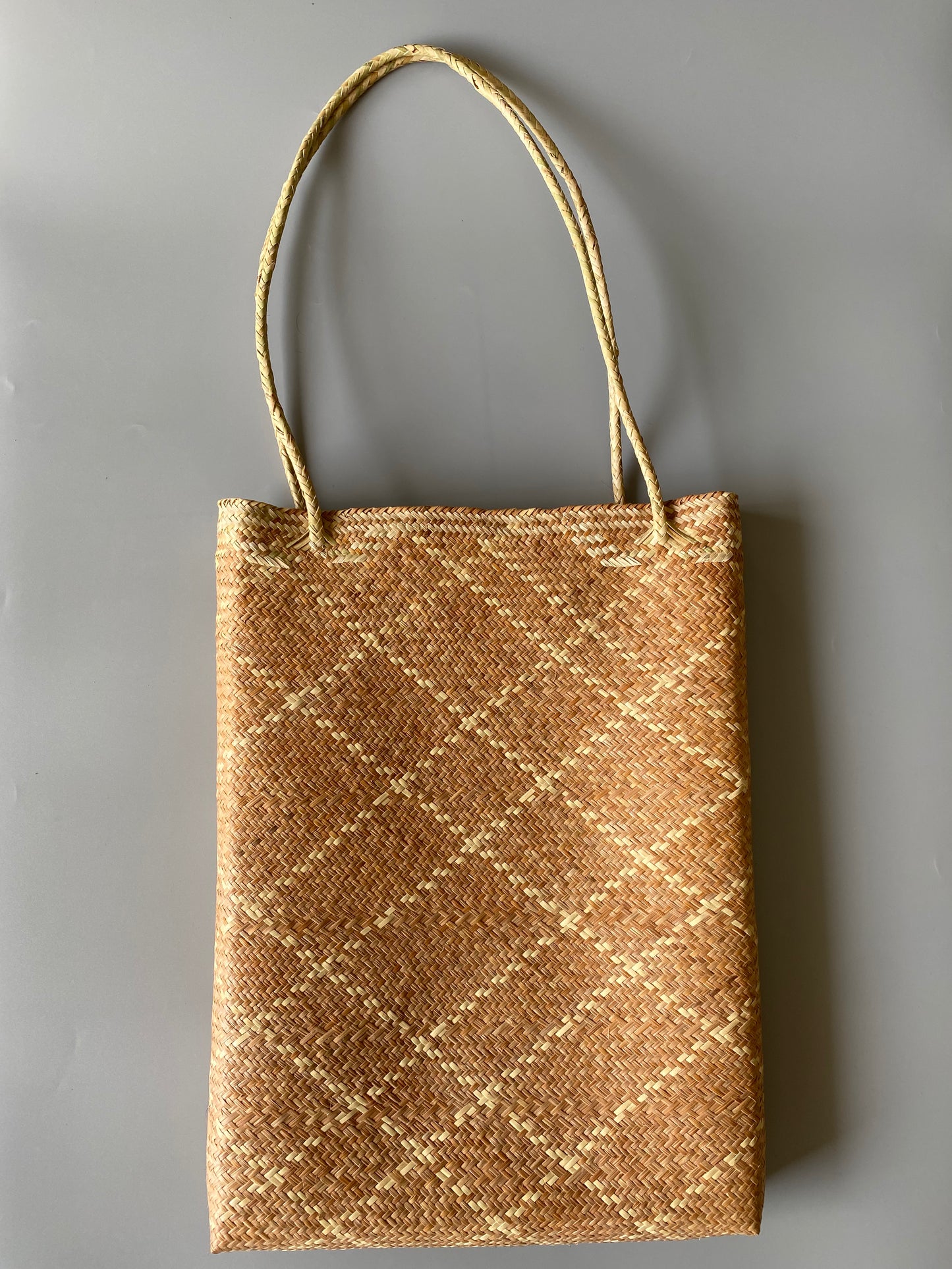RATTAN TOTE BAG