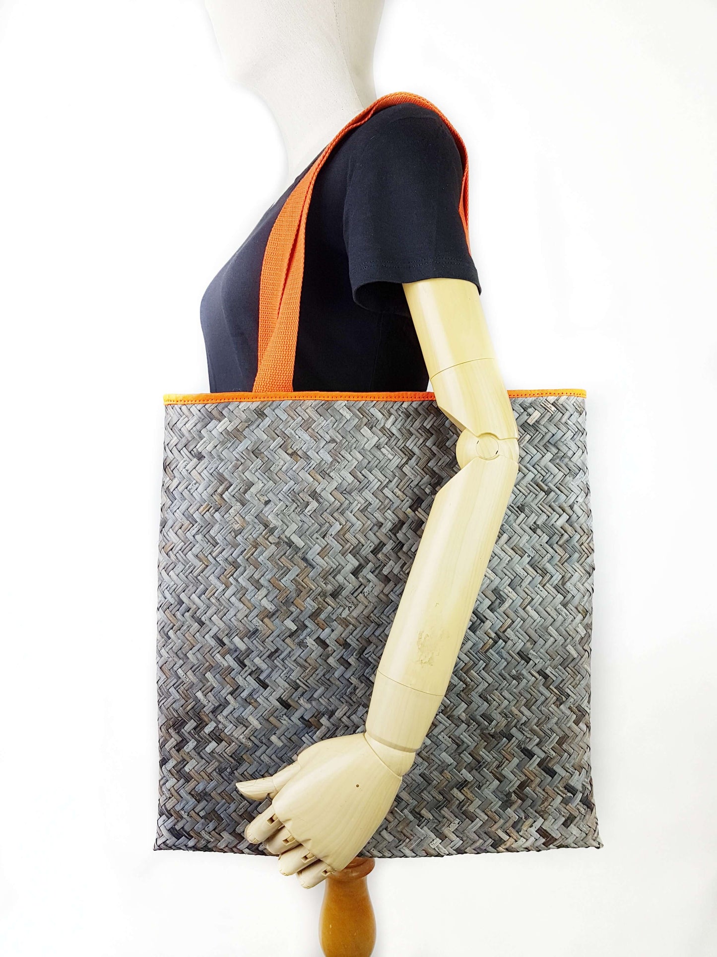 BLACK XL Tote 2