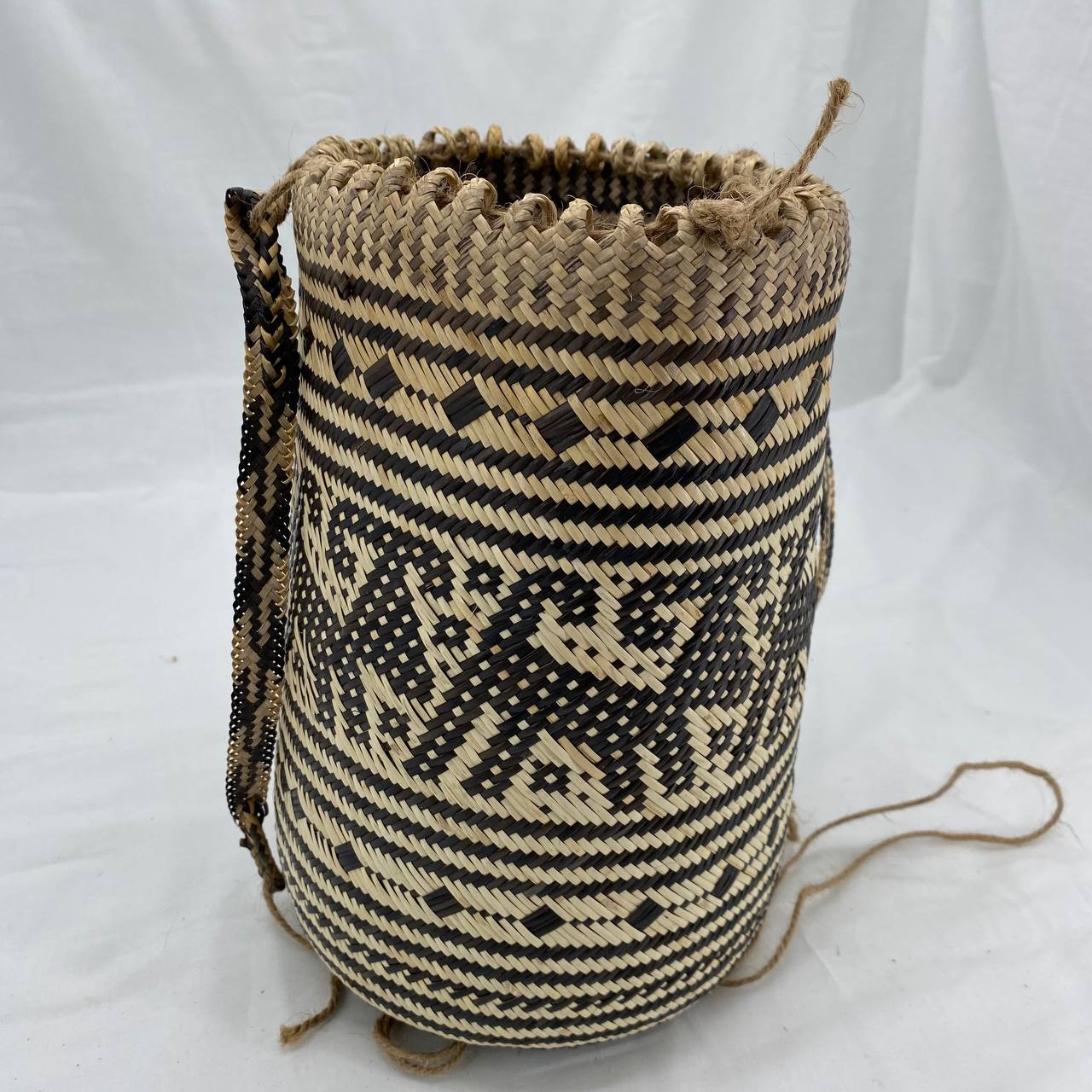 Belanyat Design 16