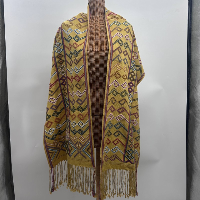Pua Kumbu : Pako Kelindang