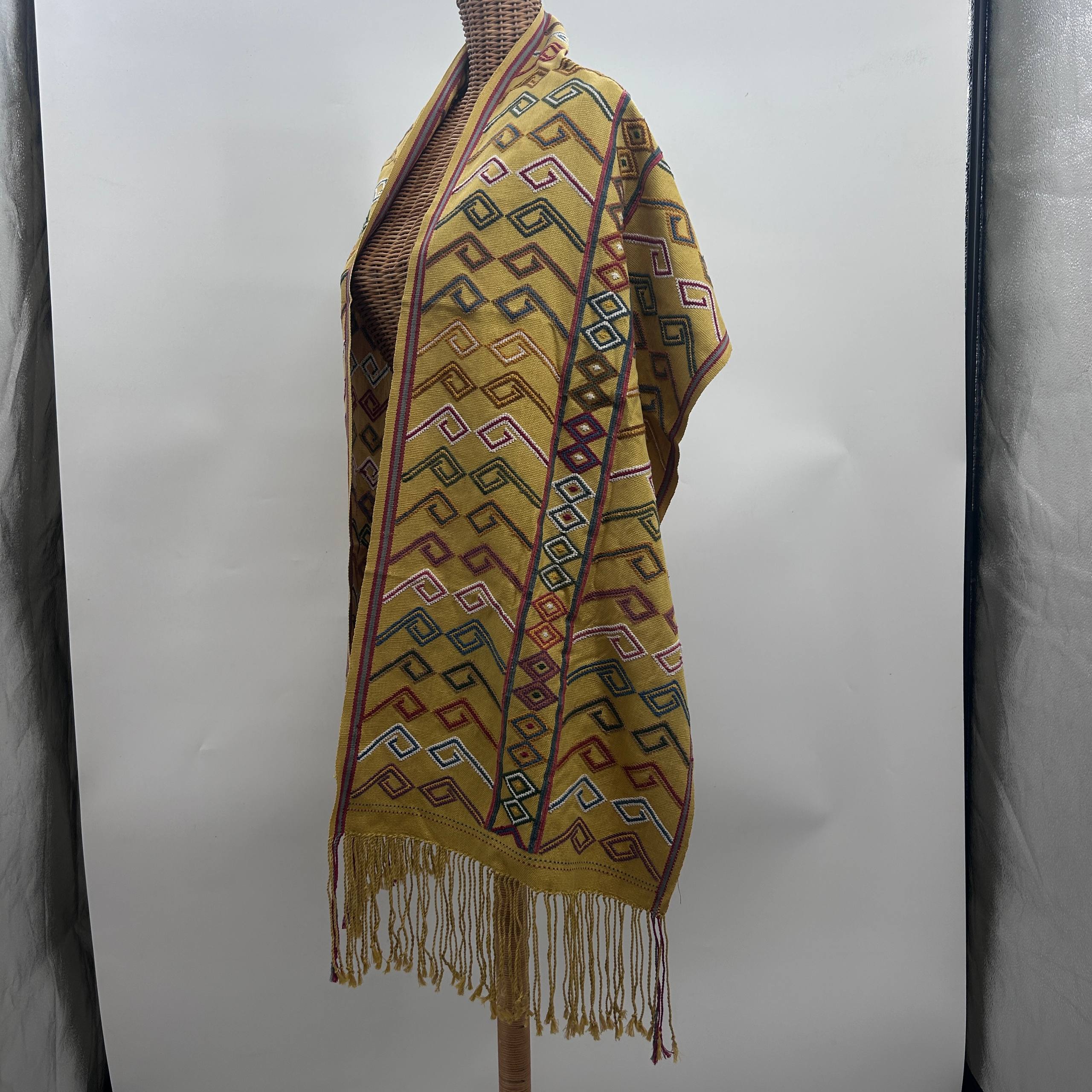 Tenun Sungkit : Pako Kelindang