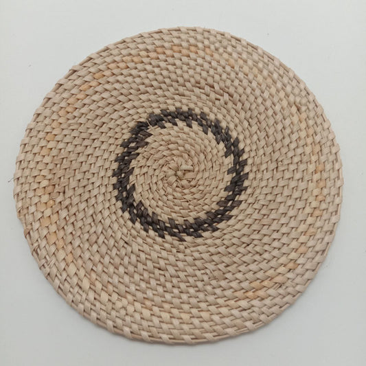RATTAN PLATE L 190325 Y DL 001