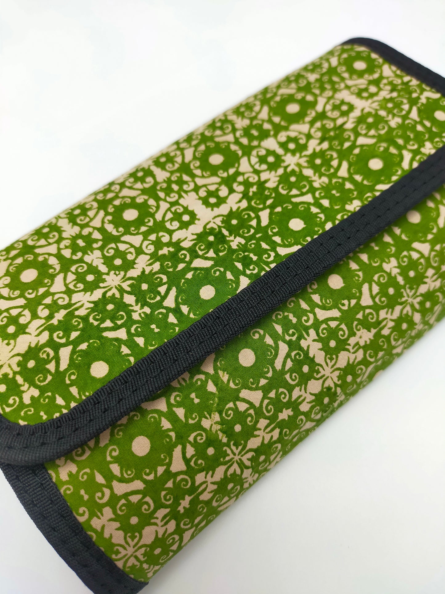 Batik Linut Currency Holder in Dark Green