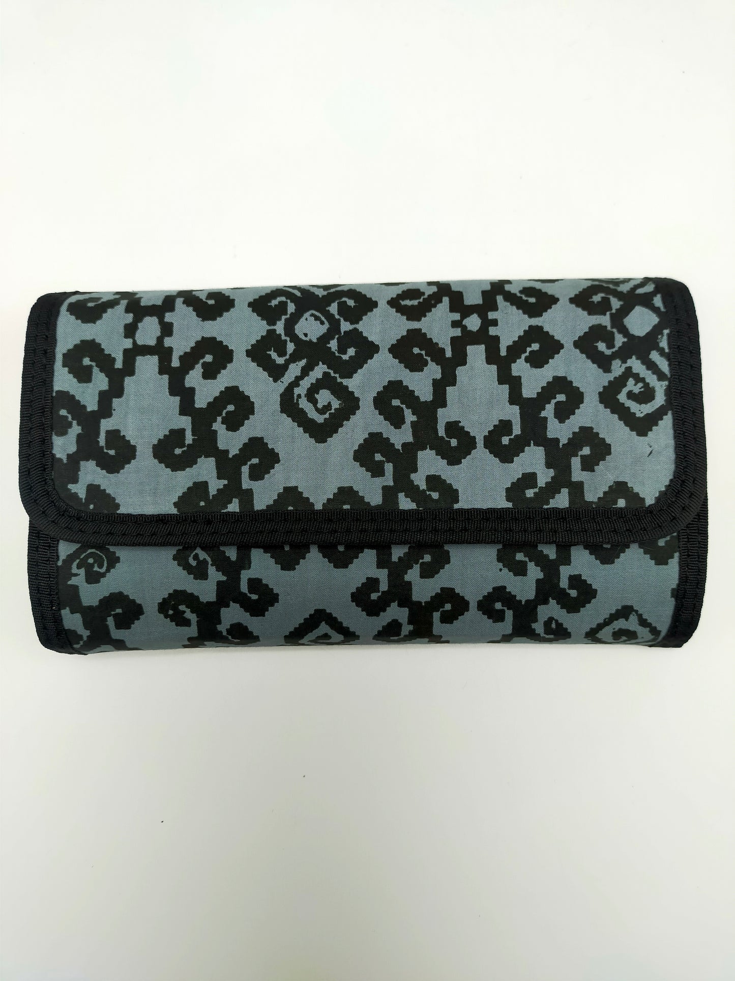 Batik Linut Currency Holder in Grey