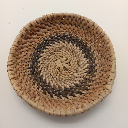 RATTAN PLATE L 190325 Y BN 001