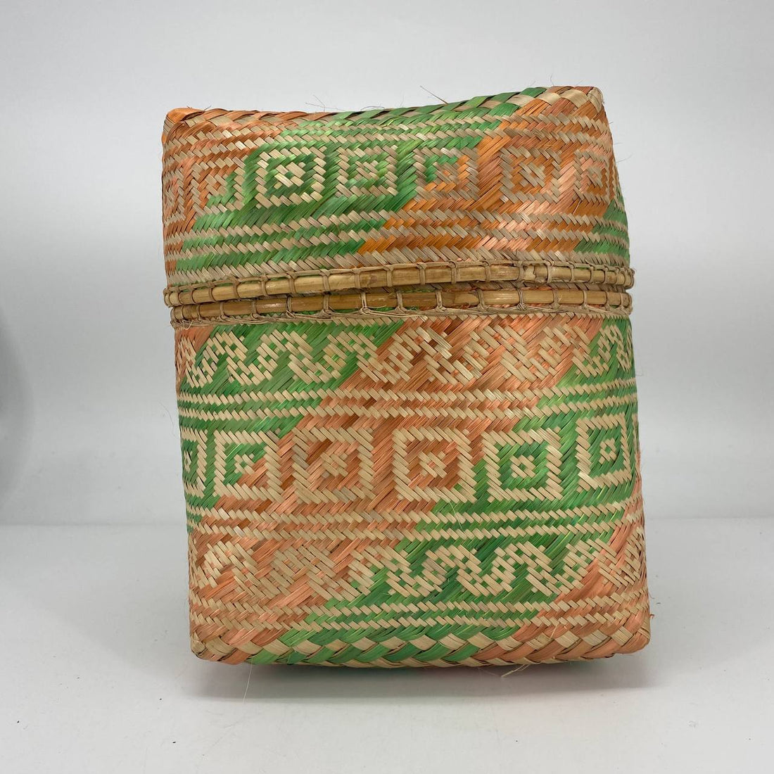 Bamboo Weaved Box Design 32