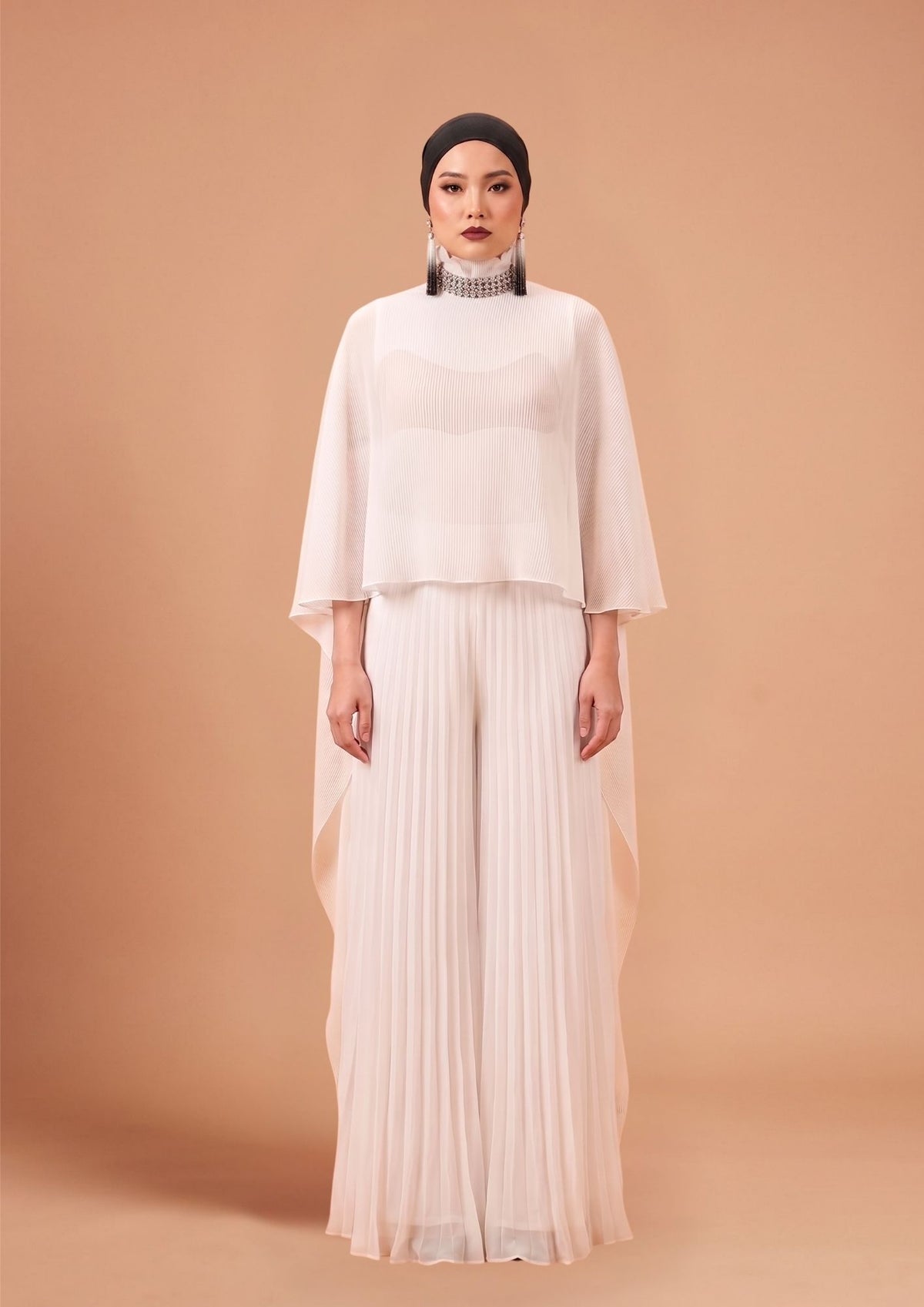 MAKILING CAPE & PANTS