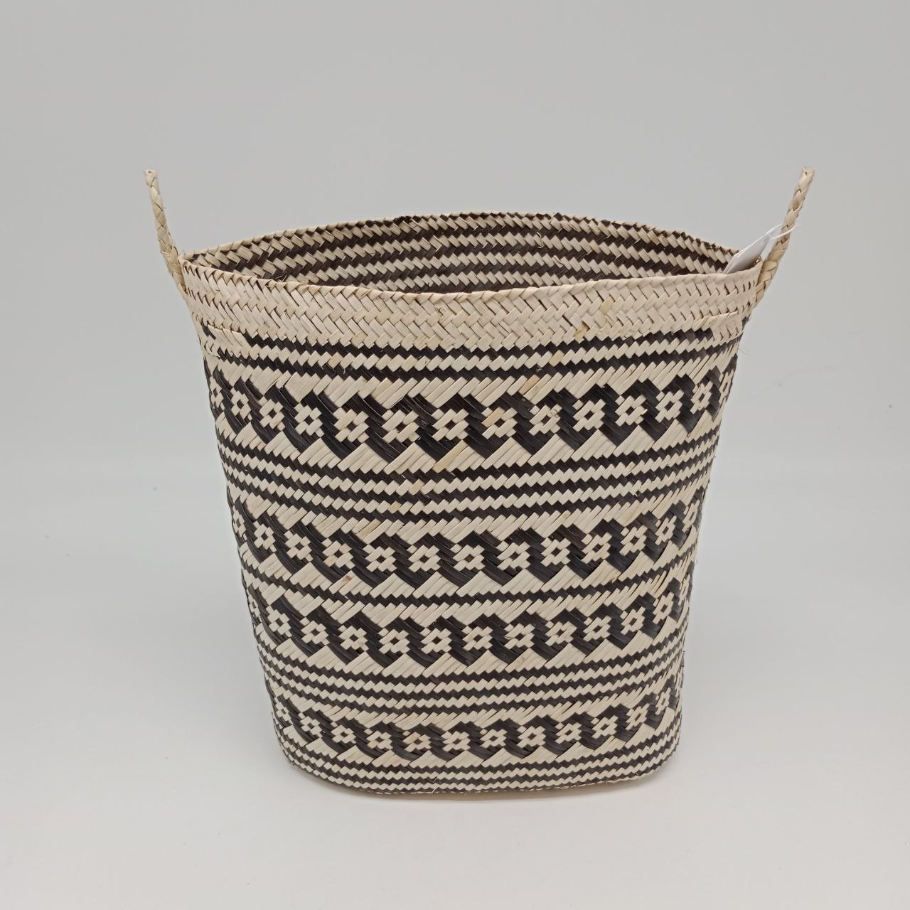 RATTAN OVAL BELANYAT BAG