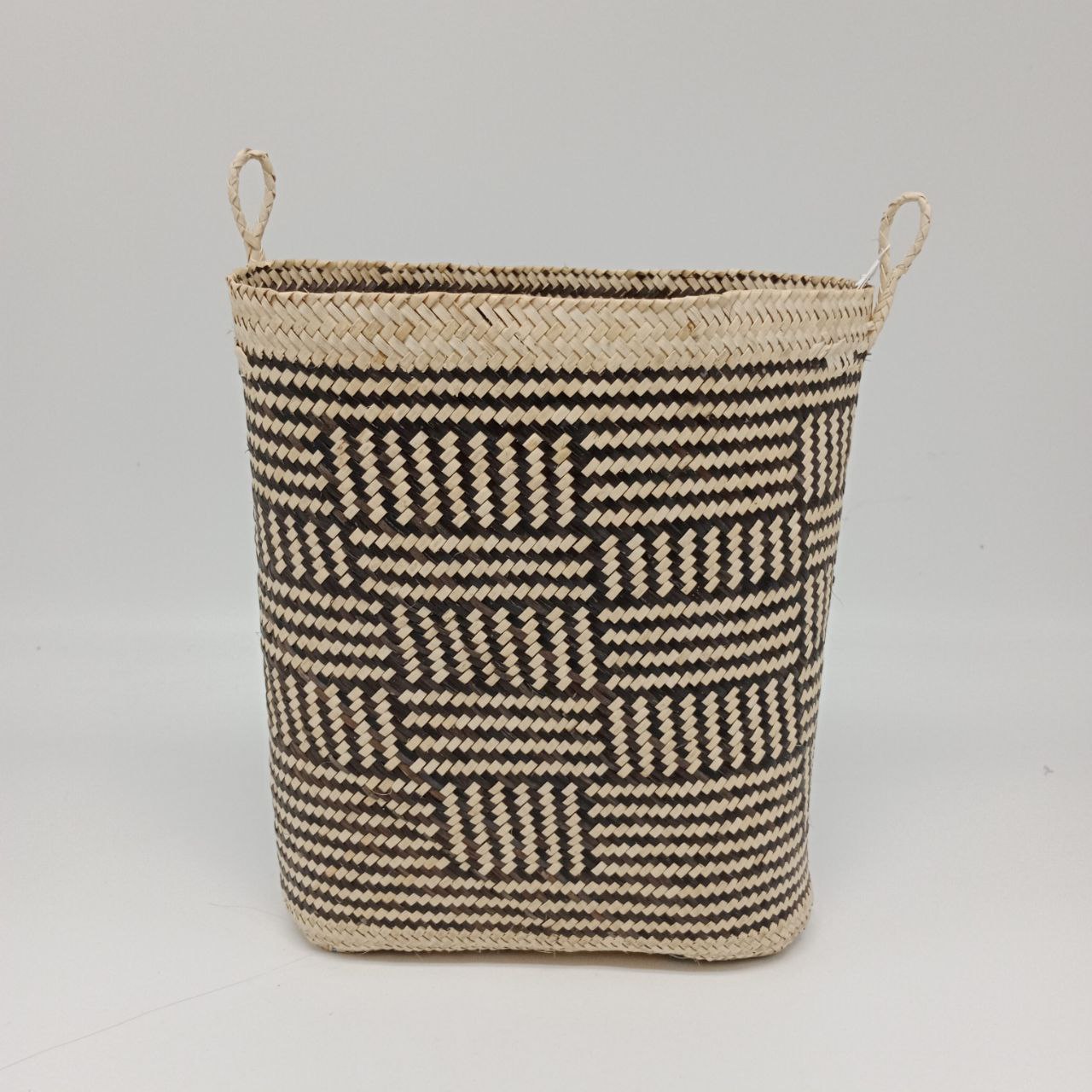 RATTAN OVAL BELANYAT BAG