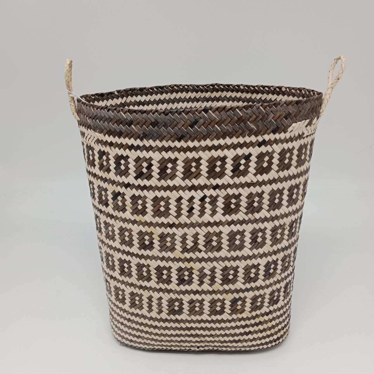 RATTAN OVAL BELANYAT BAG