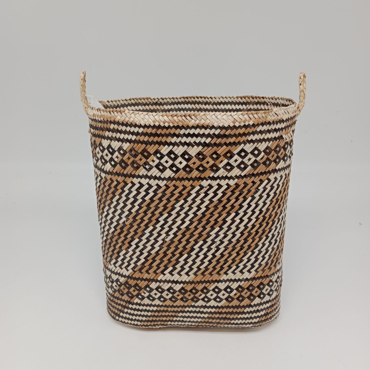 RATTAN OVAL BELANYAT BAG