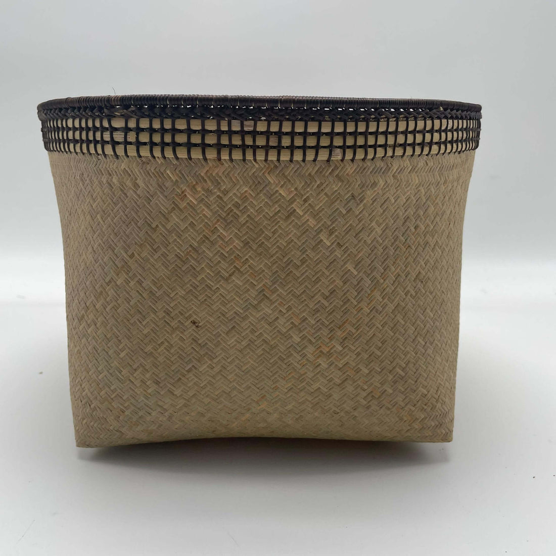 Bakul Bemban OV 280924 X CT 002