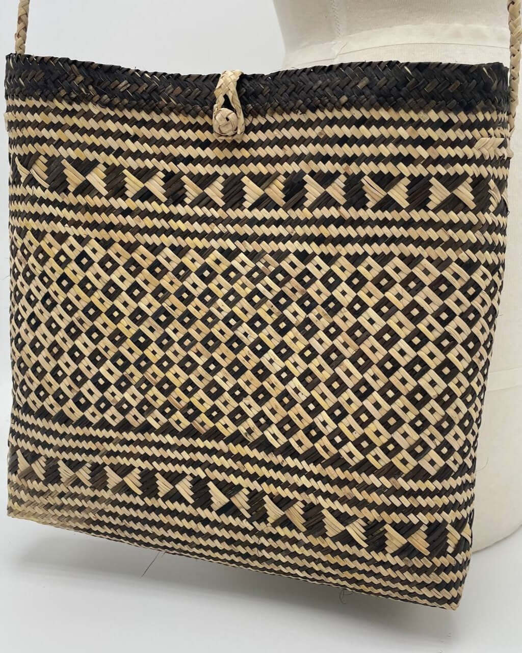 RATTAN HANDBAG