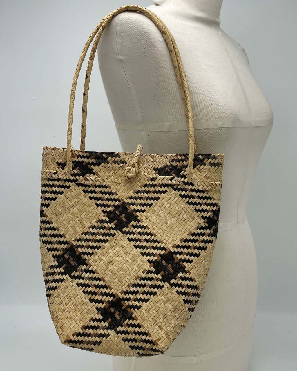 RATTAN HANDBAG