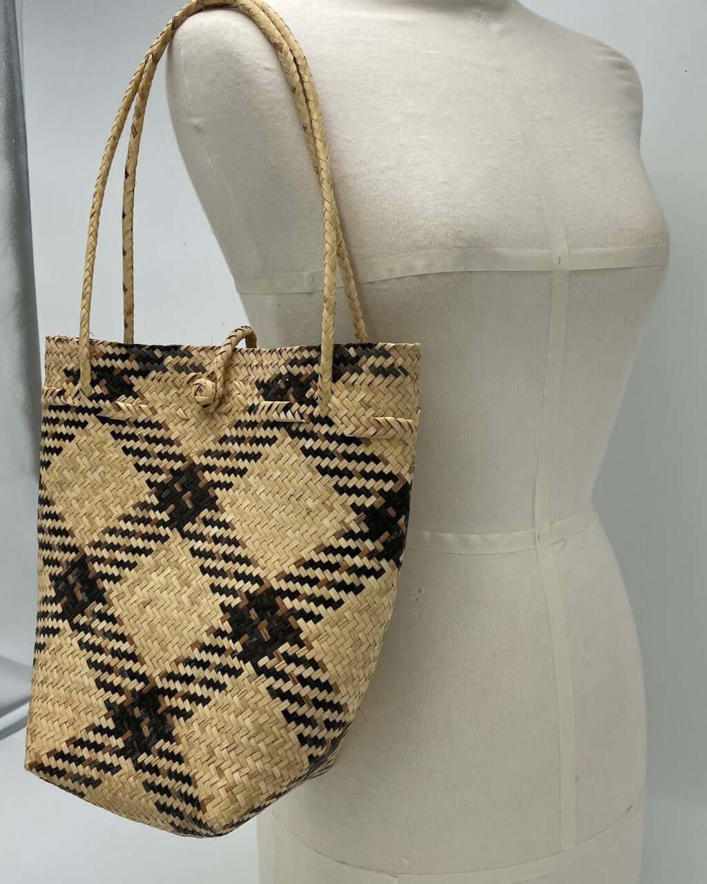 RATTAN HANDBAG