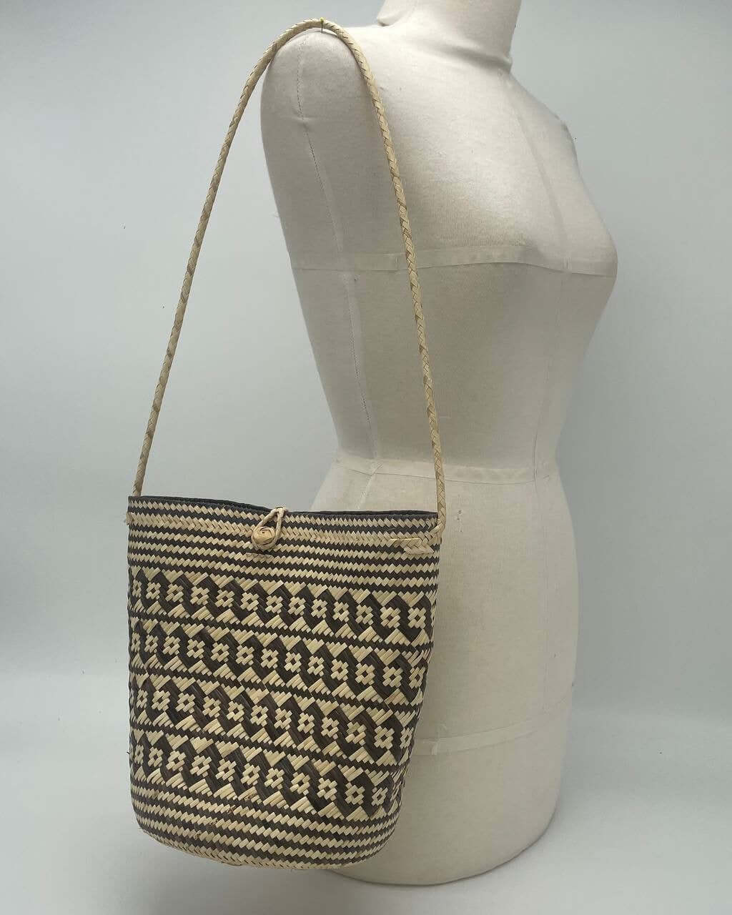 RATTAN HANDBAG