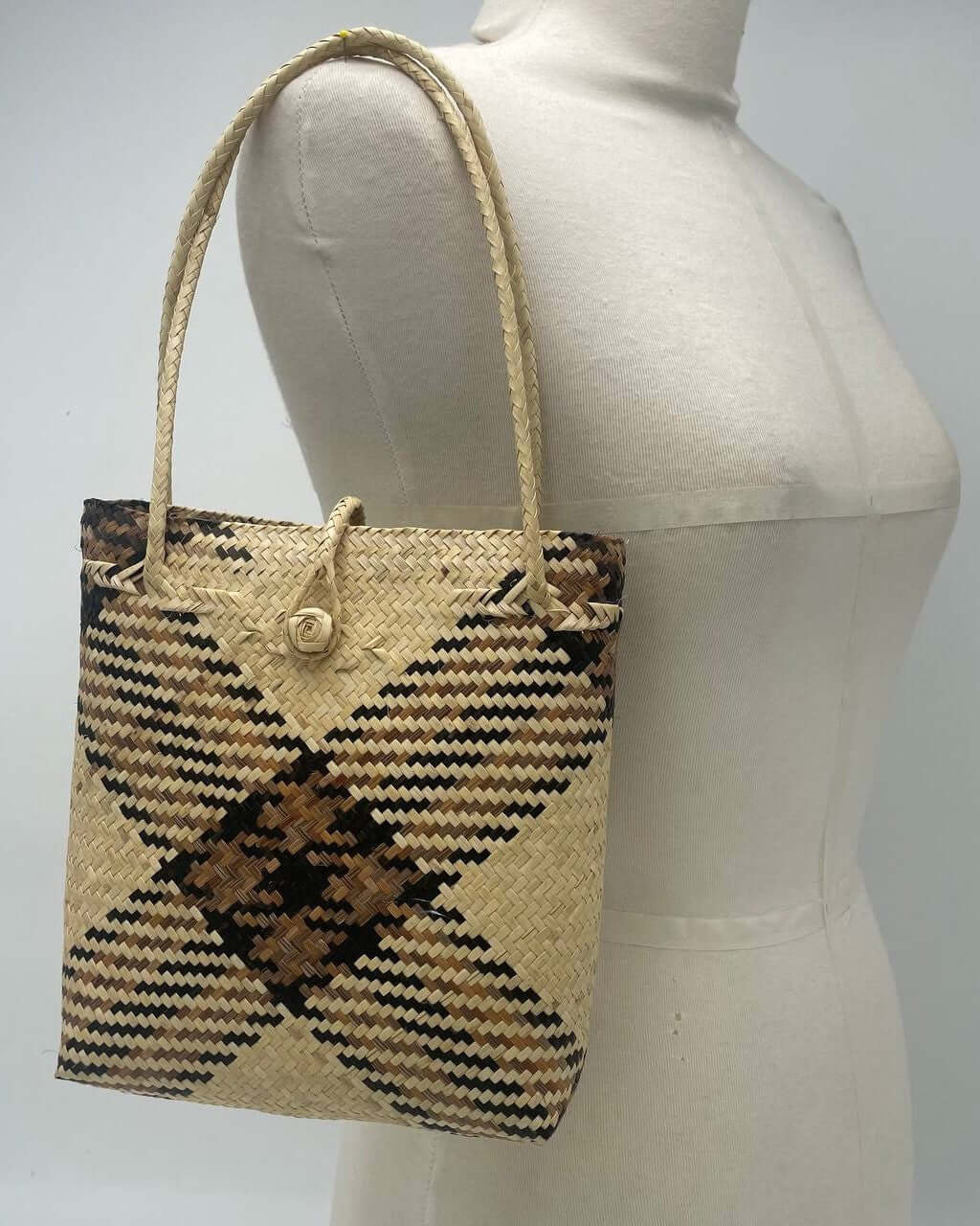 RATTAN HANDBAG