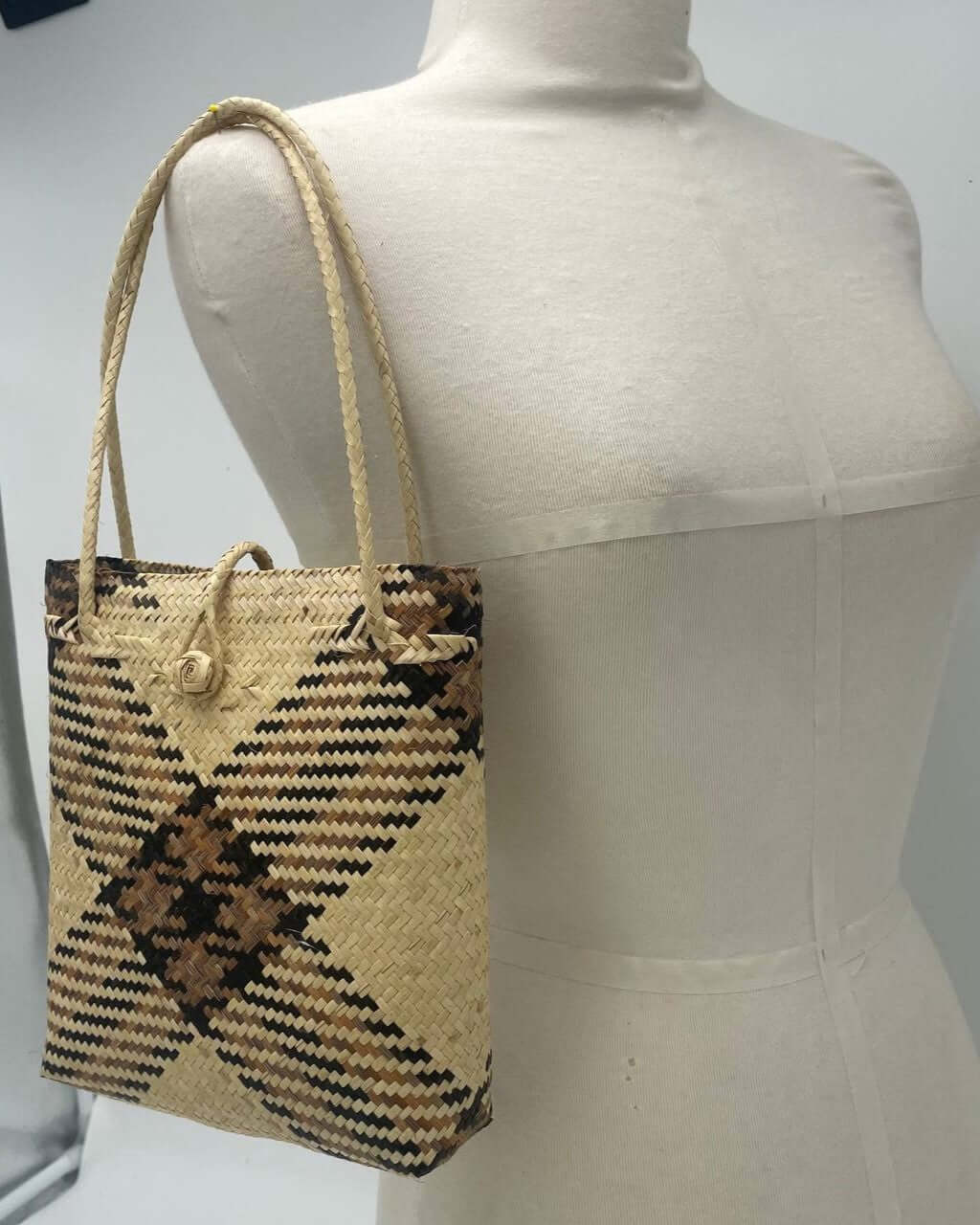 RATTAN HANDBAG
