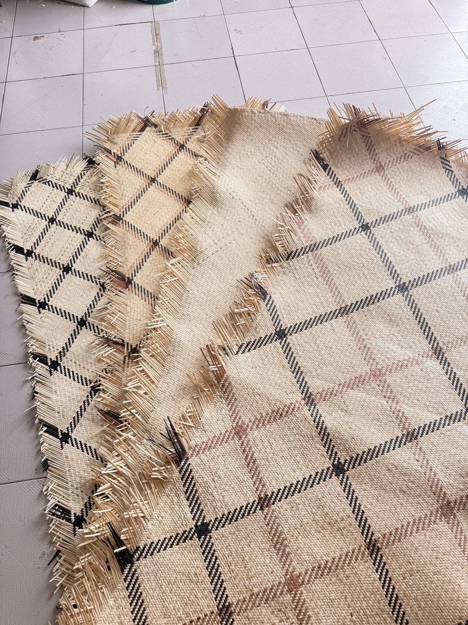 UNFINISHED RATTAN MAT 006