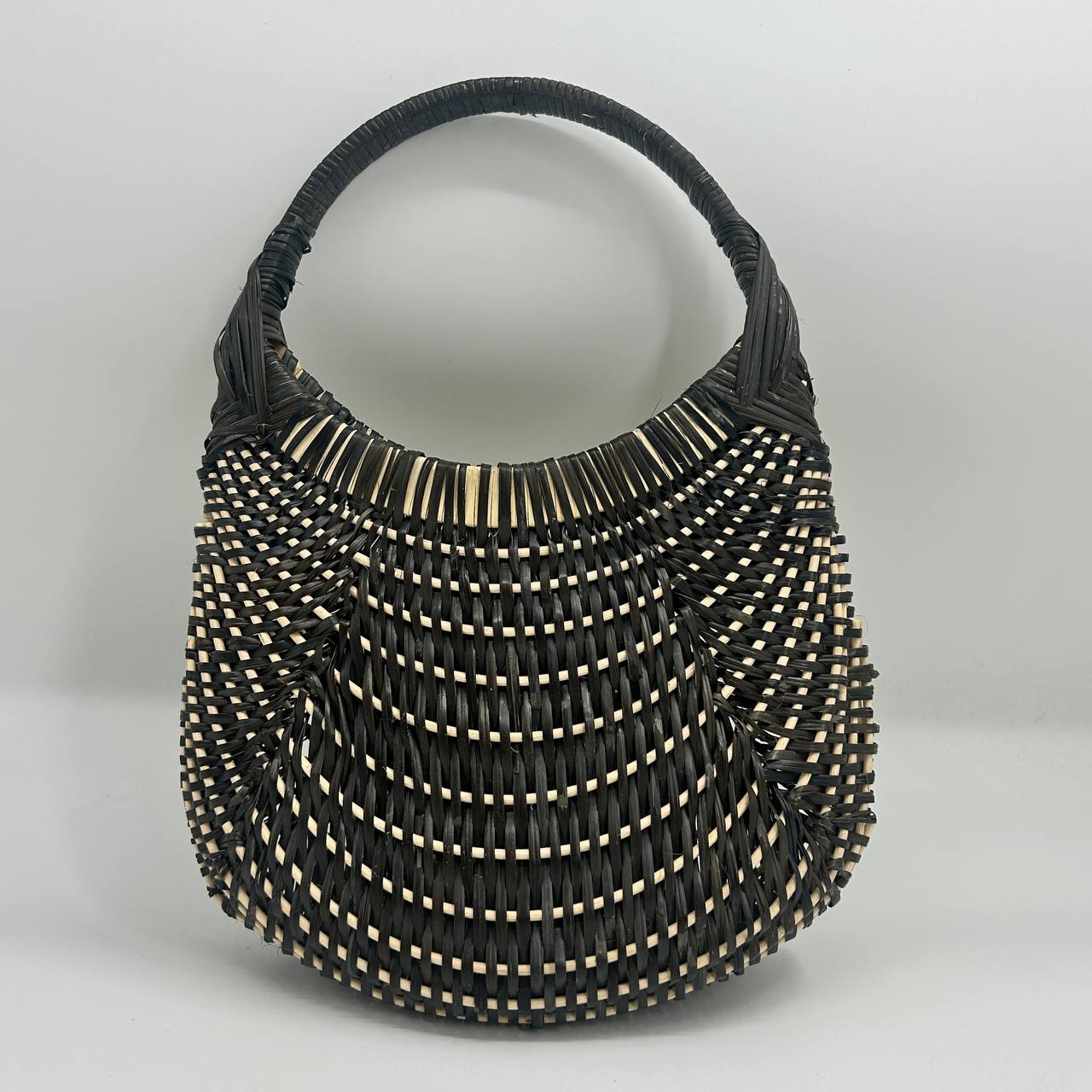 BUSAQ RATTAN BAG