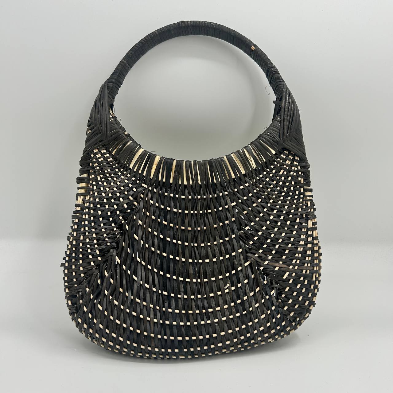 BUSAQ RATTAN BAG