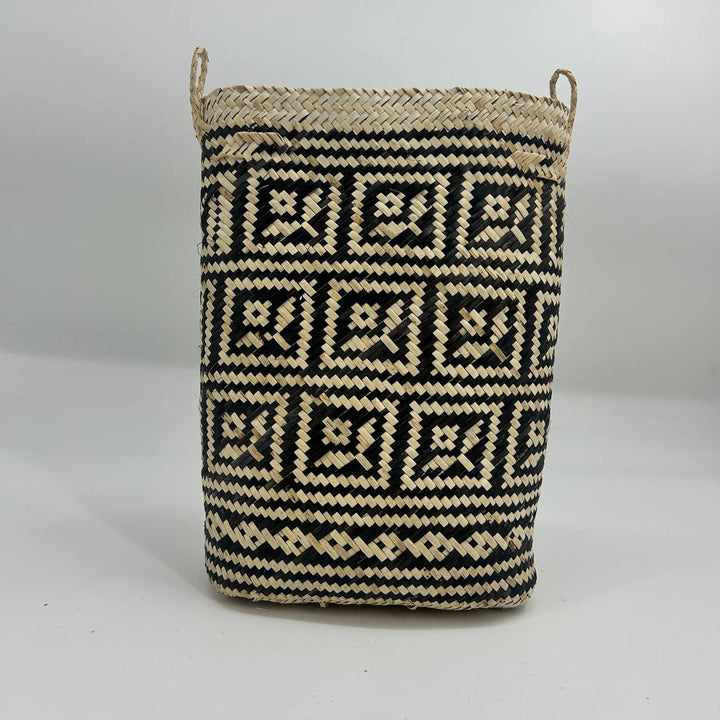 OVAL BELANYAT