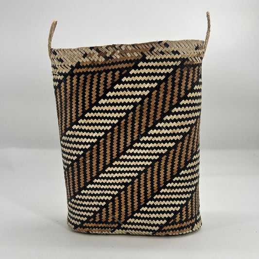 OVAL BELANYAT