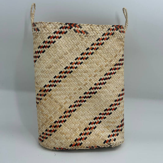 OVAL BELANYAT