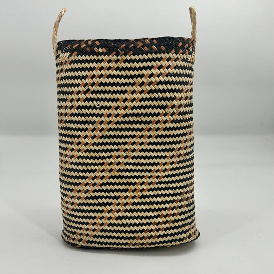 OVAL BELANYAT