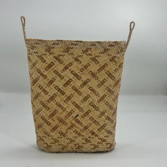 OVAL BELANYAT