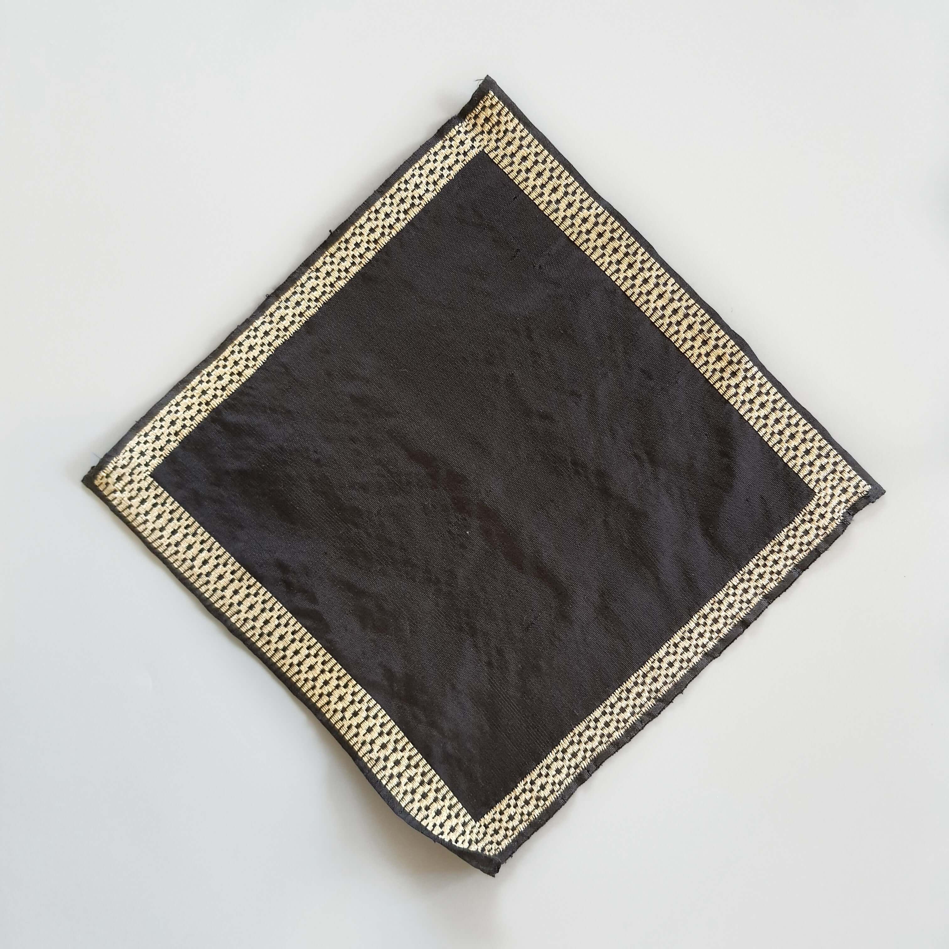 BANGSAWAN JAGUH Pocket Square