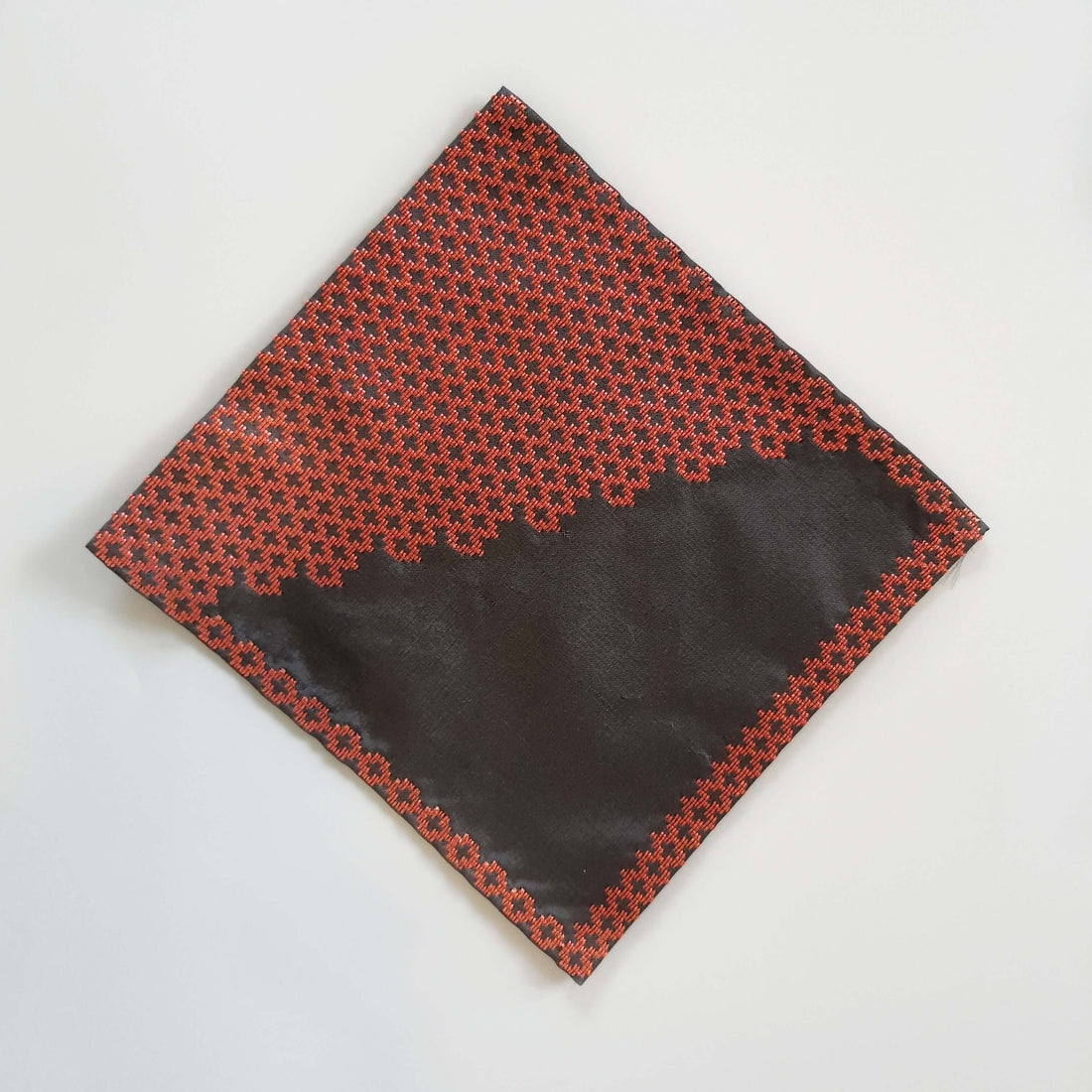 BANGSAWAN MAKMUR Pocket Square