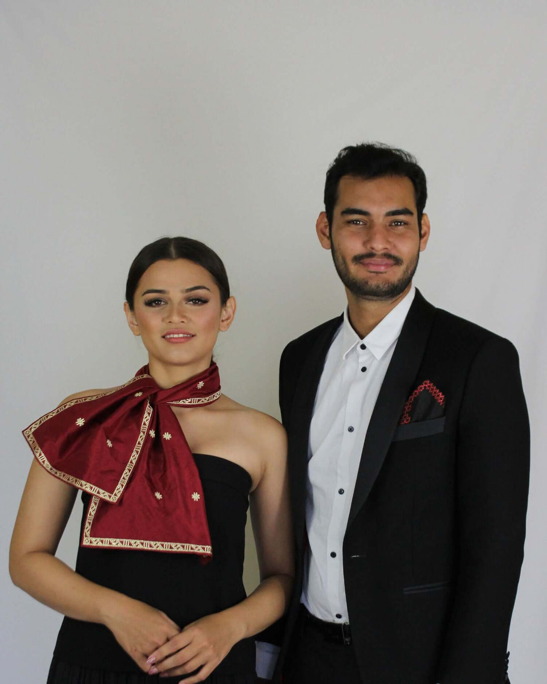 RANEE'S CLOTH Neck Scarves